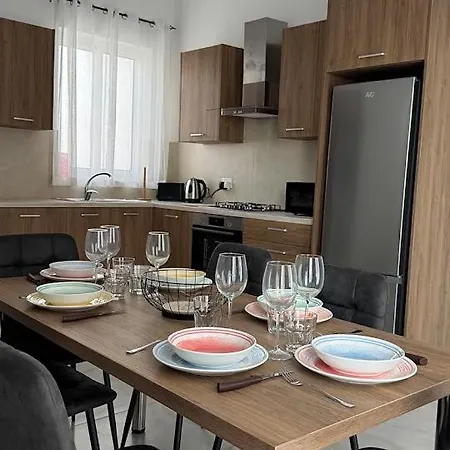 Apartman Southern Cross - Penthouse 8 Paola